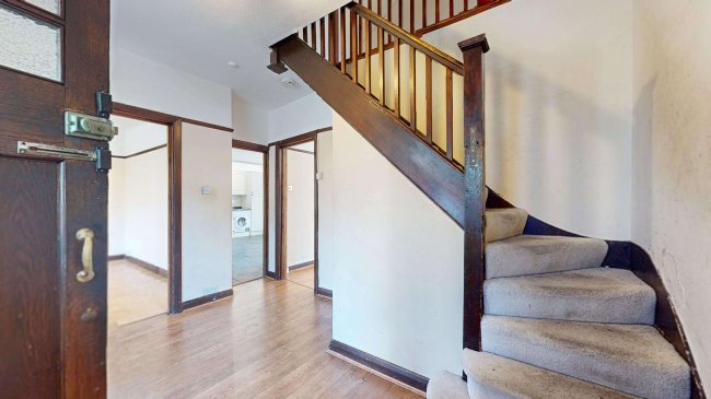 27 Banstead Road South, Sutton, Surrey, SM2 5LF 7