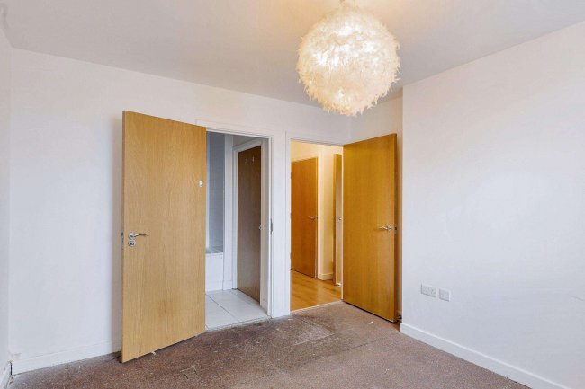 Flat 415 Becket House, New Road, Brentwood, Essex CM14 4GA 5