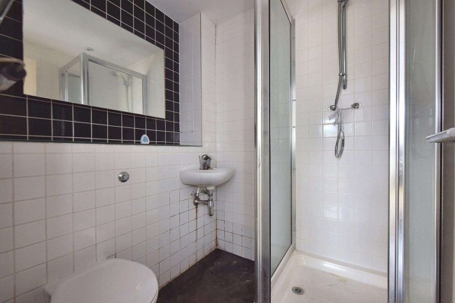 Ground Floor Flat, 2 Priory Mews, Station Avenue, Prittlewell, Southend On Sea, Essex SS2 5ED 5