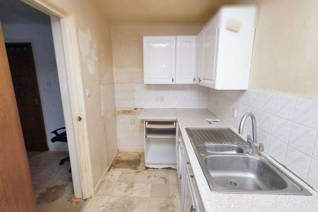 69 Alliance Close, Wembley, HA0 2NQ 10