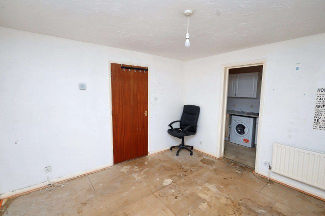 69 Alliance Close, Wembley, HA0 2NQ 10