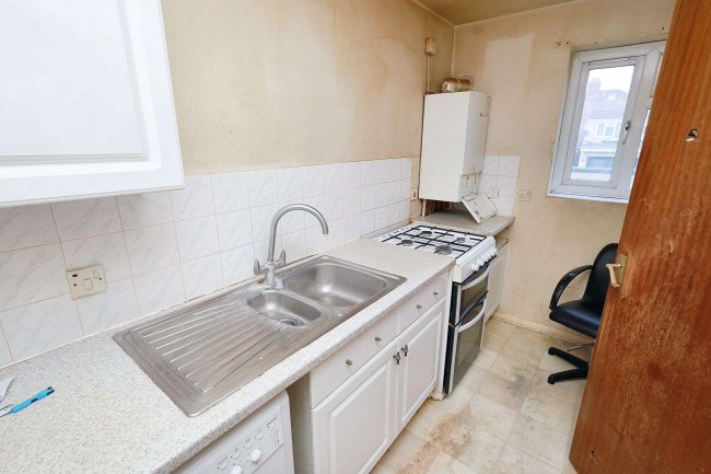 69 Alliance Close, Wembley, HA0 2NQ 10