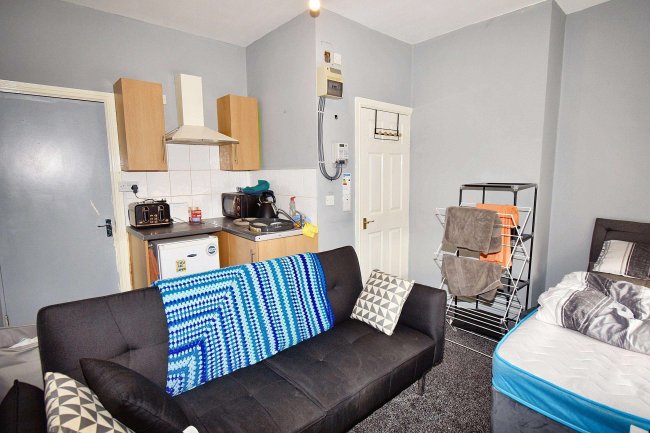 31 Lowther Road, Doncaster, DN1 2TR 7