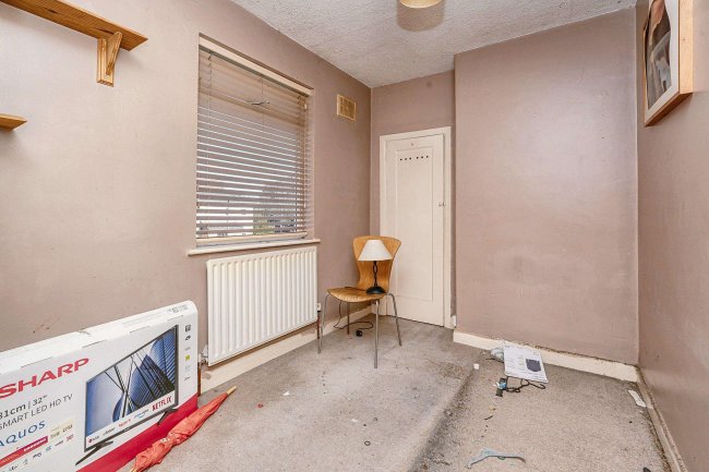 12 Surrey Avenue, Camberley, Surrey, GU15 3DX 8