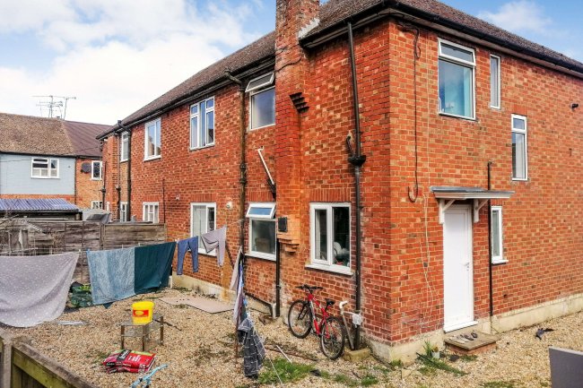 12 Surrey Avenue, Camberley, Surrey, GU15 3DX 8