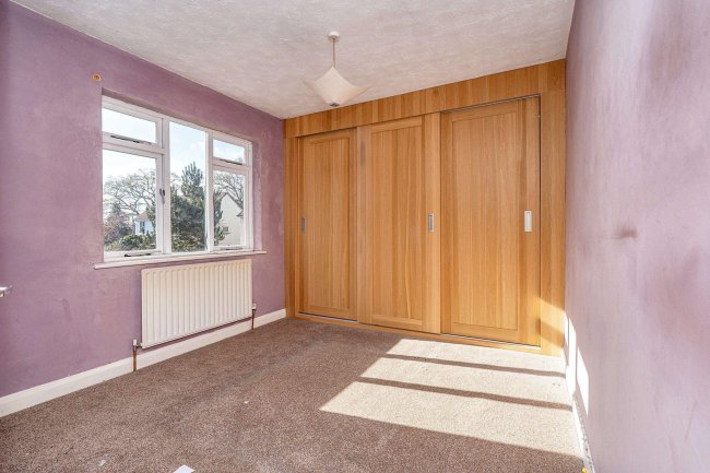 12 Surrey Avenue, Camberley, Surrey, GU15 3DX 8