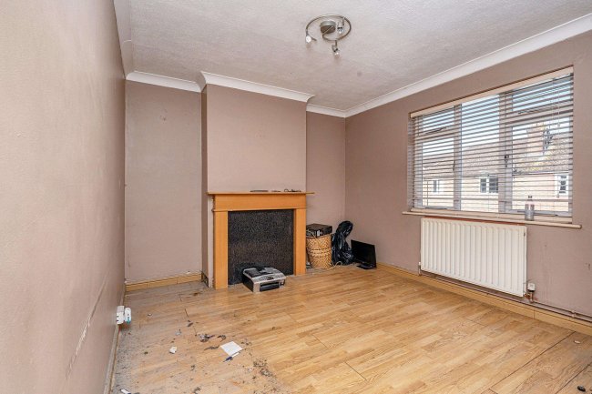 12 Surrey Avenue, Camberley, Surrey, GU15 3DX 8