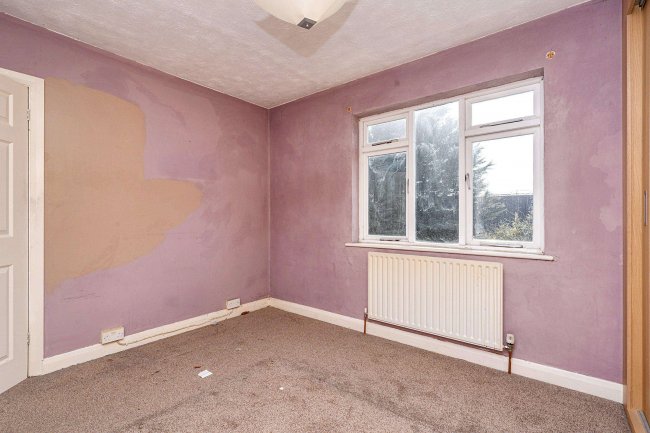 12 Surrey Avenue, Camberley, Surrey, GU15 3DX 8