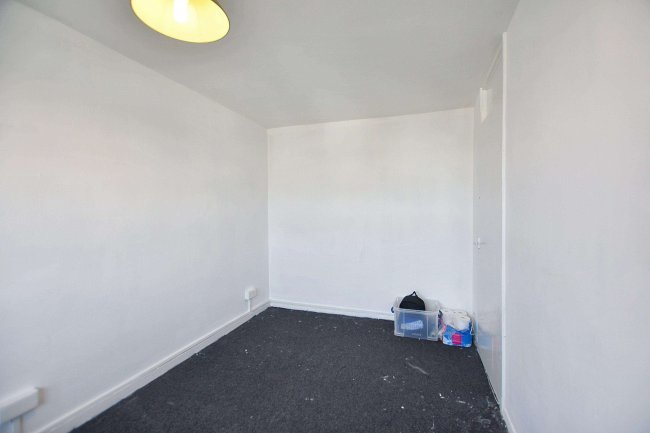 Flat 4 Baden Powell House, Ambrook Road, Belvedere, DA17 5PS 10