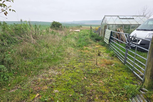 Hackpen Hill, Broad Hinton , Swindon SN4 9NR 6