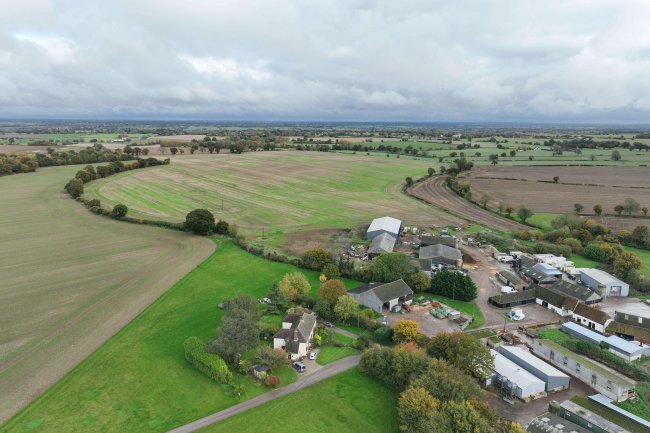 Land at Garnett’s Farm, Great Dunmow CM6 1NE 7
