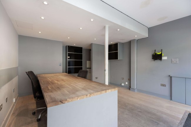 6 Ravenswood Road, Balham, SW12 9PJ 4