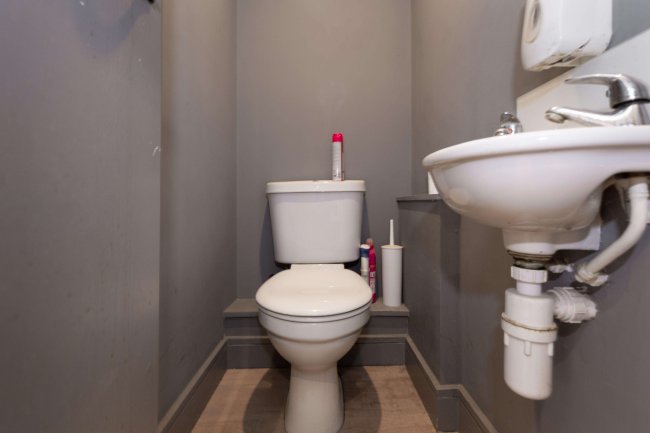 6 Ravenswood Road, Balham, SW12 9PJ 4