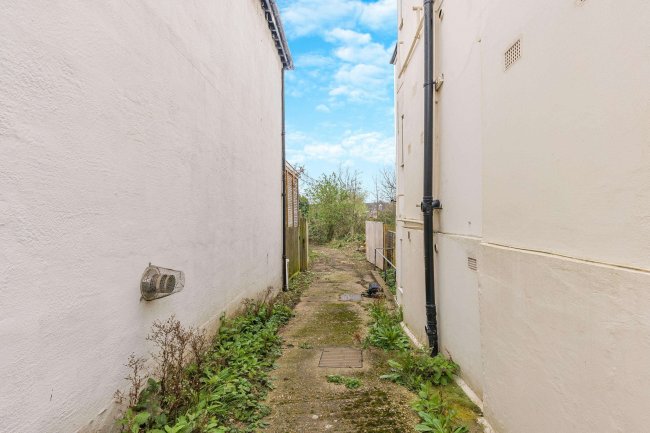 Land and Garages at the rear of 25 South Norwood Hill, London, SE25 6BS 2