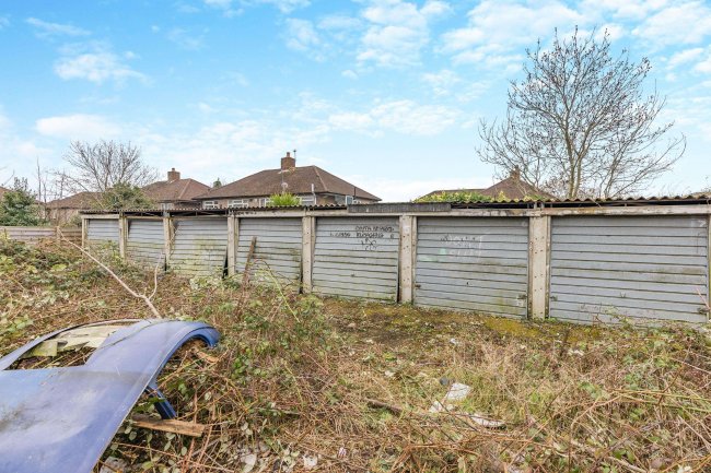 Land and Garages at the rear of 25 South Norwood Hill, London, SE25 6BS 2