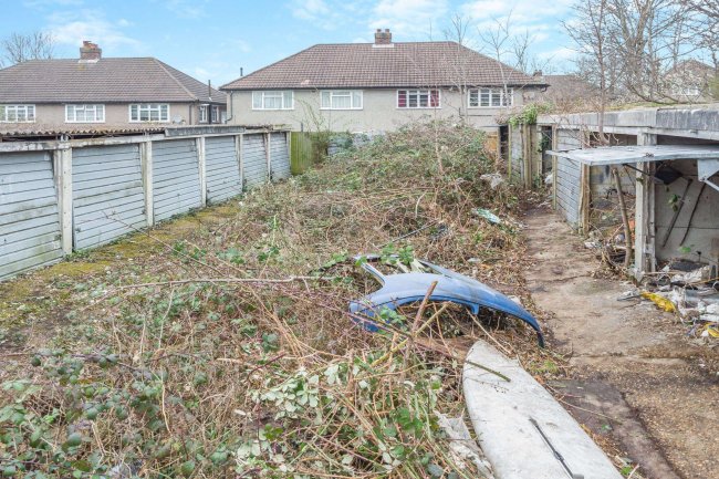 Land and Garages at the rear of 25 South Norwood Hill, London, SE25 6BS 2