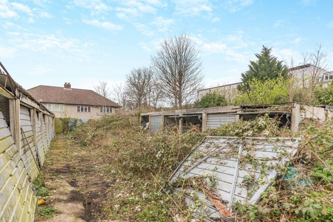 Land and Garages at the rear of 25 South Norwood Hill, London, SE25 6BS 2