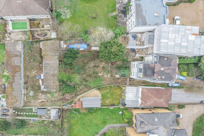 Land and Garages at the rear of 25 South Norwood Hill, London, SE25 6BS 2