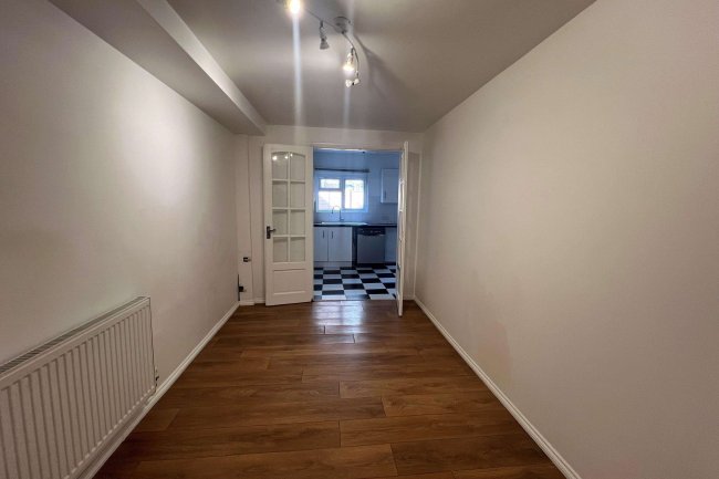 35 College Road, Bromley, BR1 3PU 1