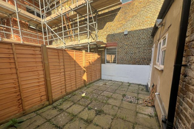 35 College Road, Bromley, BR1 3PU 1