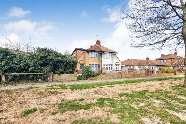 612 Staines Road, Feltham, Hounslow, TW14 8PG 10