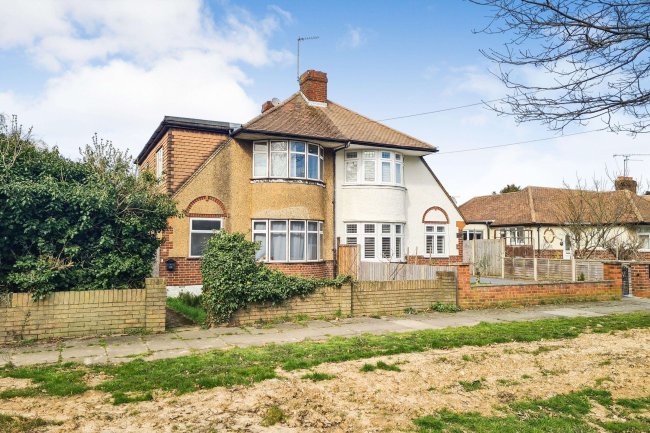 612 Staines Road, Feltham, Hounslow, TW14 8PG 10