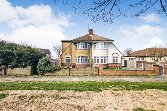 612 Staines Road, Feltham, Hounslow, TW14 8PG 10