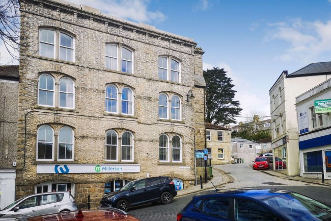 Tregonissey House, Market Street, St Austell, PL25 4BB 2