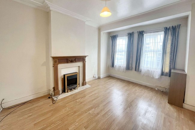 53 Sutton Grove, Sutton, SM1 4LP 5