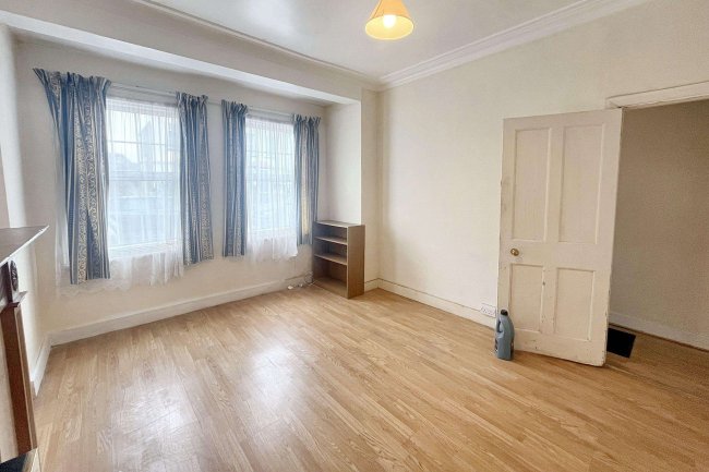 53 Sutton Grove, Sutton, SM1 4LP 5