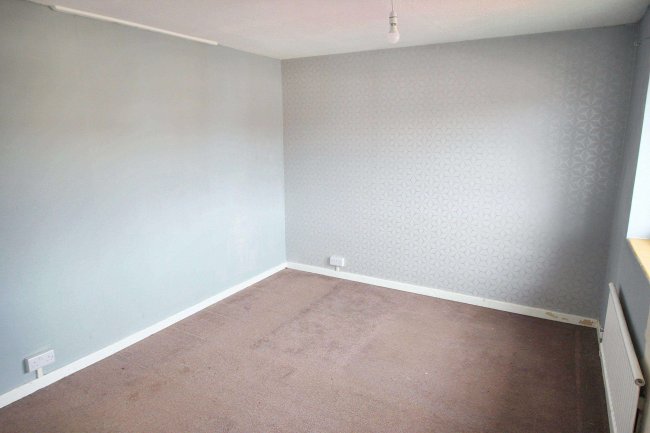 64 Ashgate Road, Eastbourne, East Sussex, BN23 7ES 6