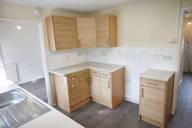 64 Ashgate Road, Eastbourne, East Sussex, BN23 7ES 6