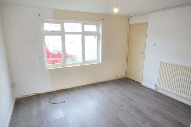 64 Ashgate Road, Eastbourne, East Sussex, BN23 7ES 6