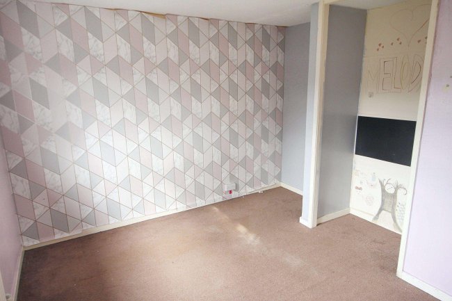 64 Ashgate Road, Eastbourne, East Sussex, BN23 7ES 6