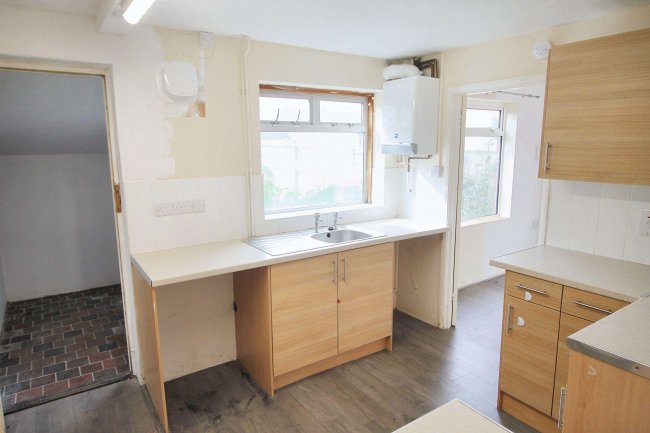 64 Ashgate Road, Eastbourne, East Sussex, BN23 7ES 6