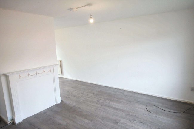 64 Ashgate Road, Eastbourne, East Sussex, BN23 7ES 6