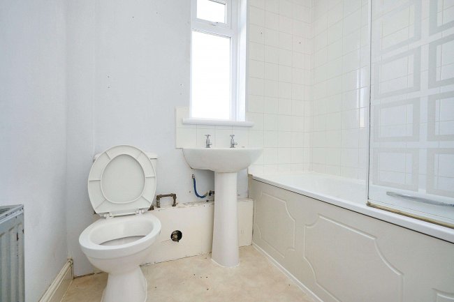 96 Burton Road, Overseal, Swadlincote, South Derbyshire, DE12 6JJ 2