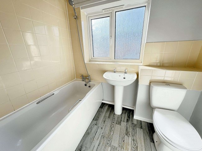 10 Proctors Way, Hibaldstow, Brigg, North Lincolnshire, DN20 9QF 2