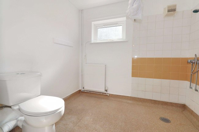 2 Vine End, Vine Close, Ramsgate, Kent, CT11 7BN 7