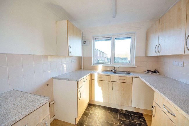 6 Canterbury House, Deal Close, Huntingdon, Cambridgeshire, PE29 7HY 3