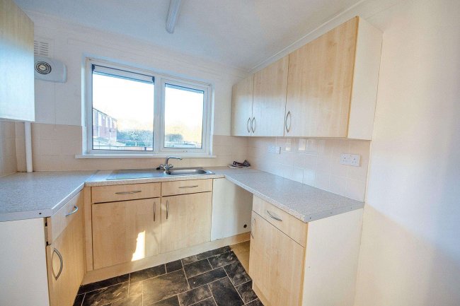 6 Canterbury House, Deal Close, Huntingdon, Cambridgeshire, PE29 7HY 3