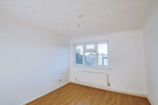 6 Canterbury House, Deal Close, Huntingdon, Cambridgeshire, PE29 7HY 3