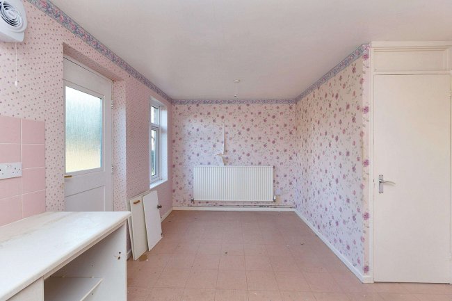 2 Stanton Road, Kempston, Bedfordshire, MK42 8QY 3