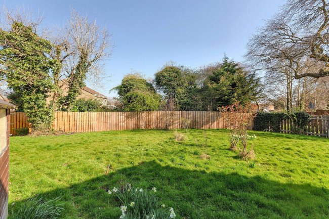 2 Stanton Road, Kempston, Bedfordshire, MK42 8QY 3