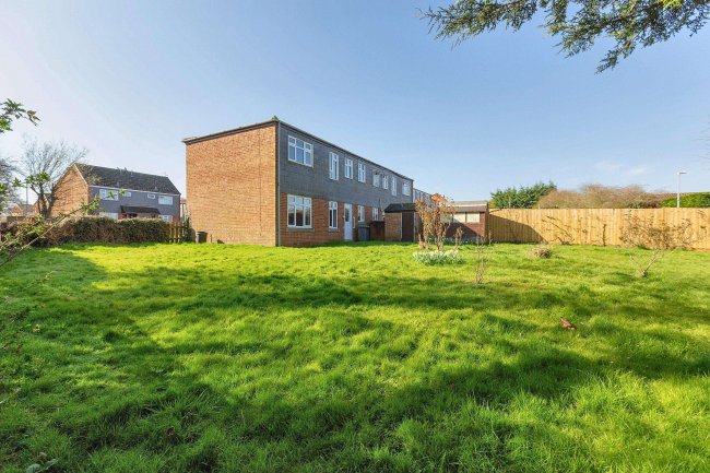 2 Stanton Road, Kempston, Bedfordshire, MK42 8QY 3