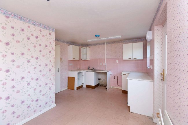 2 Stanton Road, Kempston, Bedfordshire, MK42 8QY 3