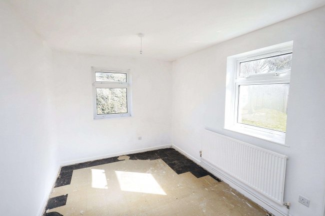 Flat 6 Waldegrave Park, Harpenden, Hertfordshire, AL5 5SF 6