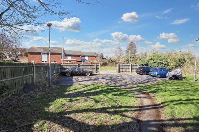 Flat 6 Waldegrave Park, Harpenden, Hertfordshire, AL5 5SF 6