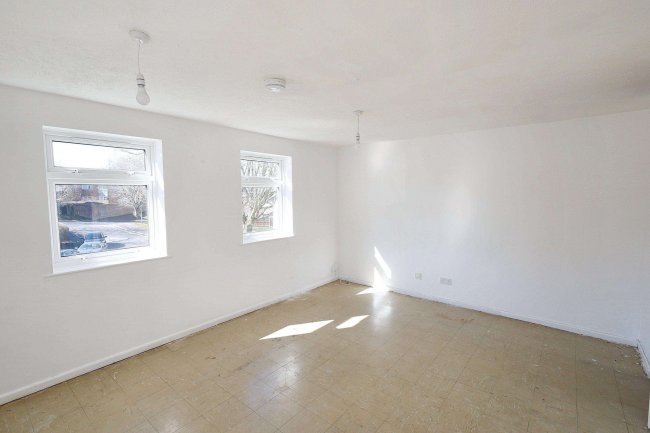 Flat 6 Waldegrave Park, Harpenden, Hertfordshire, AL5 5SF 6