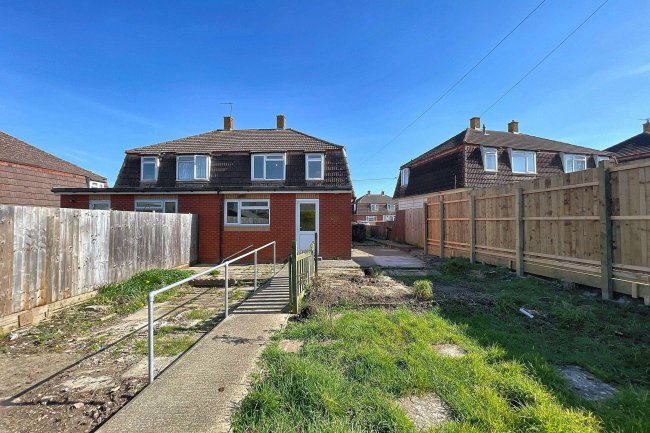 37 Kingston Close, Street, Somerset, BA16 0DD 6